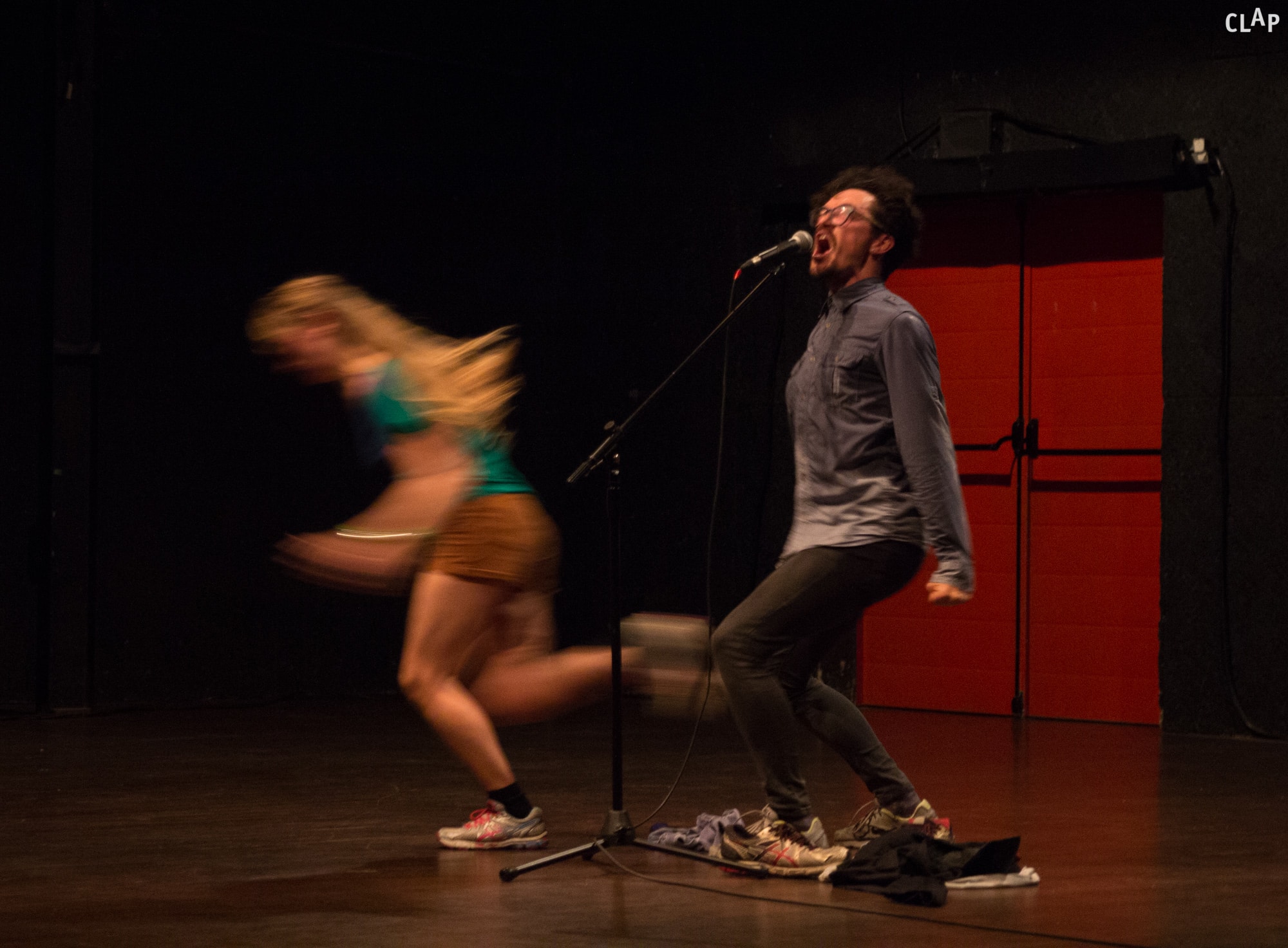 oquefazerdaquipratrás