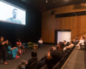 Imagem mostra auditório no primeiro dia de seminário